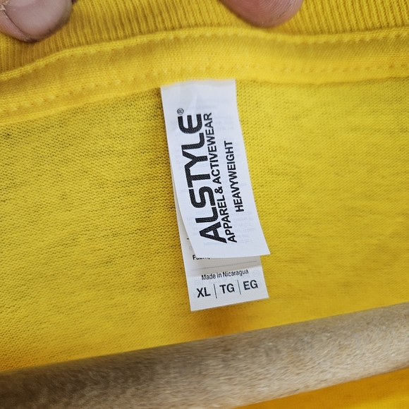 Trader Joe’s Shirt Mens XL Yellow Hibiscus Short Sleeve T-Shirt Employee NWOT - Picture 4 of 6